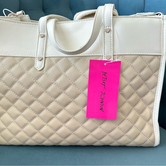 Betsy Johnson Tote Bag. Brand New with tags! - Picture 6 of 12